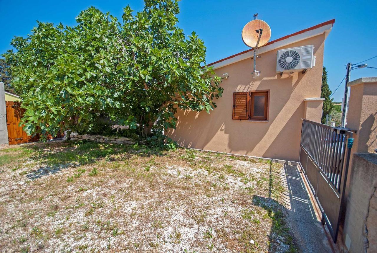 Apartman Kirac ポメル エクステリア 写真