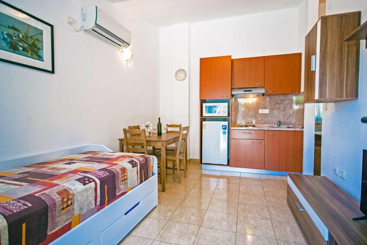 Apartman Kirac ポメル エクステリア 写真